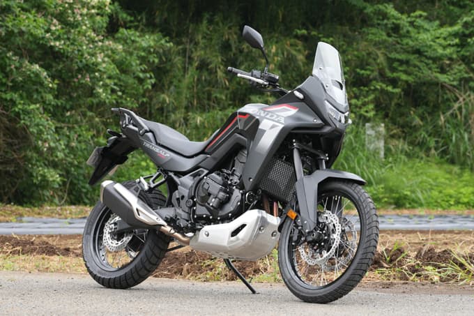 【ホンダ XL750トランザルプ E-Clutch 試乗記】左手を休ませても冒険心は失わない  万能アドベンチャーにEクラッチという最適解！！の02画像