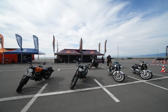 第11回JAIA輸入二輪車試乗会・展示会 ロイヤルエンフィールドブースレポート 『BEAR 650』ショートインプレあり!の画像01