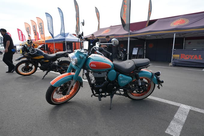 第11回JAIA輸入二輪車試乗会・展示会 ロイヤルエンフィールドブースレポート 『BEAR 650』ショートインプレあり!の画像07