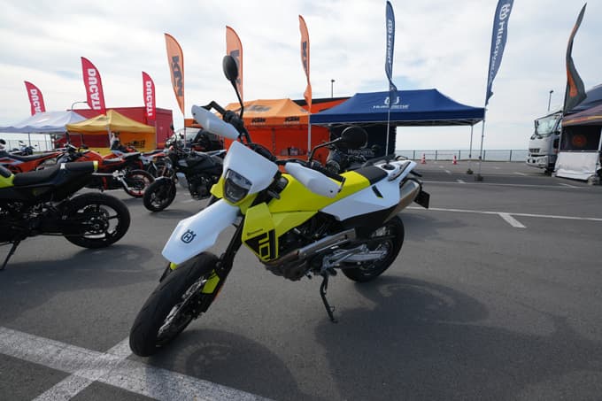 第11回JAIA輸入二輪車試乗会・展示会 KTM/ハスクバーナブースレポート 『990 DUKE R』ショートインプレあり!の画像05