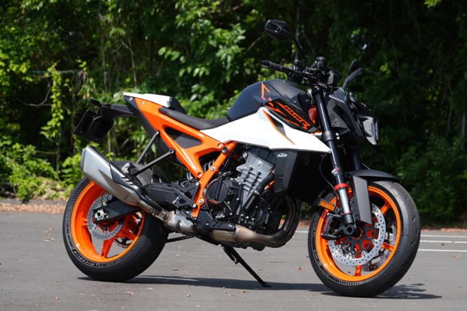 第11回JAIA輸入二輪車試乗会・展示会 KTM/ハスクバーナブースレポート 『990 DUKE R』ショートインプレあり!の画像07