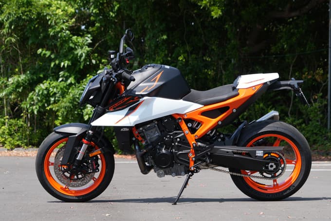 第11回JAIA輸入二輪車試乗会・展示会 KTM/ハスクバーナブースレポート 『990 DUKE R』ショートインプレあり!の画像08