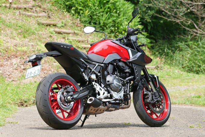 【スズキ GSX-8S試乗記】鼻を抜けるような爽快感を得られる、快感ライトウエイトスポーツ!! 11画像
