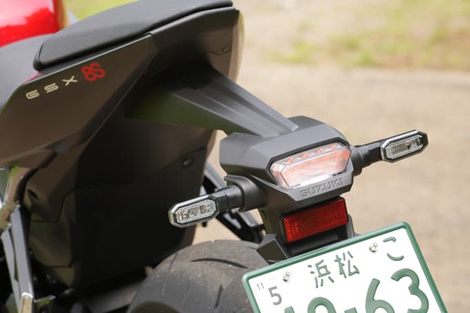【スズキ GSX-8S試乗記】鼻を抜けるような爽快感を得られる、快感ライトウエイトスポーツ!! 20画像
