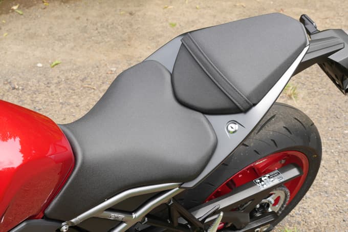 【スズキ GSX-8S試乗記】鼻を抜けるような爽快感を得られる、快感ライトウエイトスポーツ!! 21画像