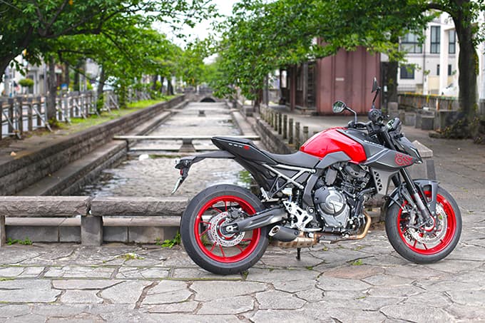 【スズキ GSX-8S試乗記】鼻を抜けるような爽快感を得られる、快感ライトウエイトスポーツ!! メイン画像
