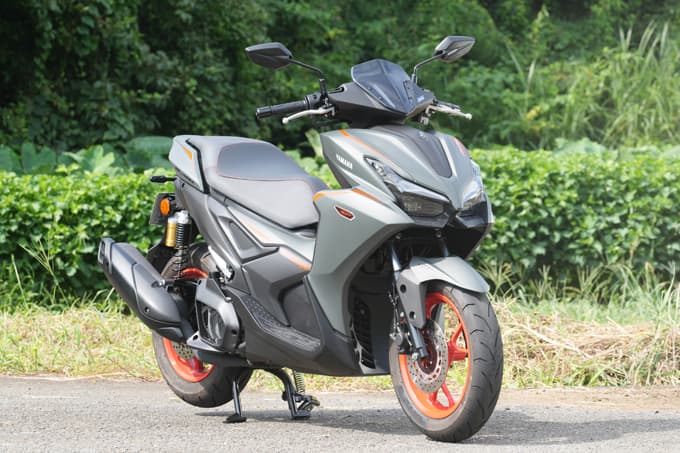 【ヤマハ AEROX 試乗記】プレミアムスポーツコミューターの新定番! 言い訳できない完成度!! 01画像
