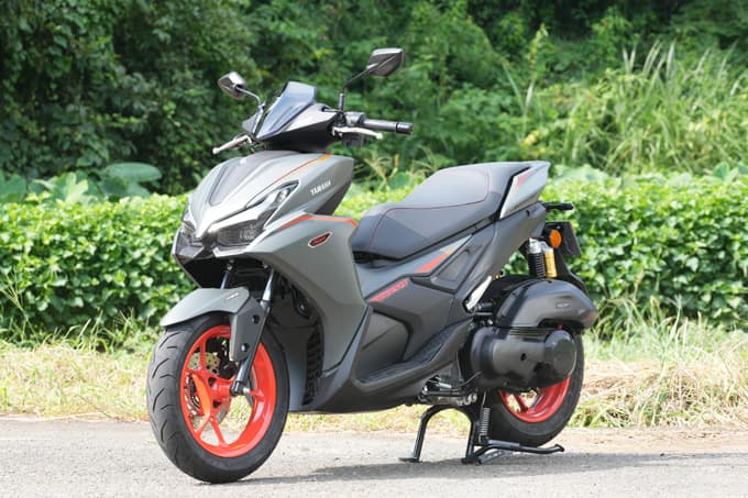 【ヤマハ AEROX 試乗記】プレミアムスポーツコミューターの新定番! 言い訳できない完成度!! 02画像
