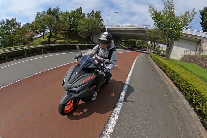 【ヤマハ AEROX 試乗記】プレミアムスポーツコミューターの新定番! 言い訳できない完成度!! 03画像