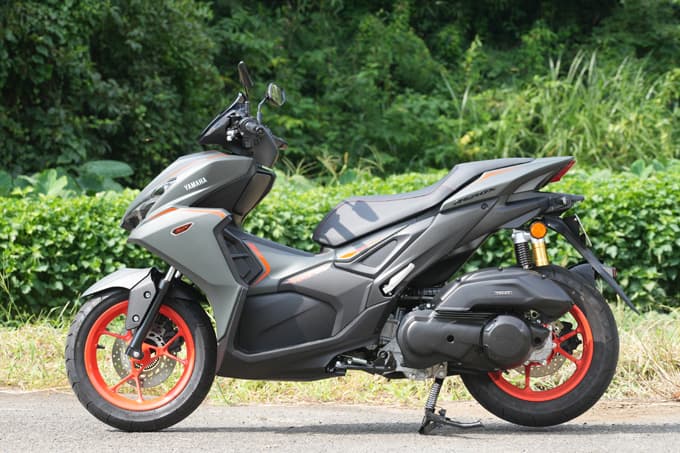 【ヤマハ AEROX 試乗記】プレミアムスポーツコミューターの新定番! 言い訳できない完成度!! 05画像