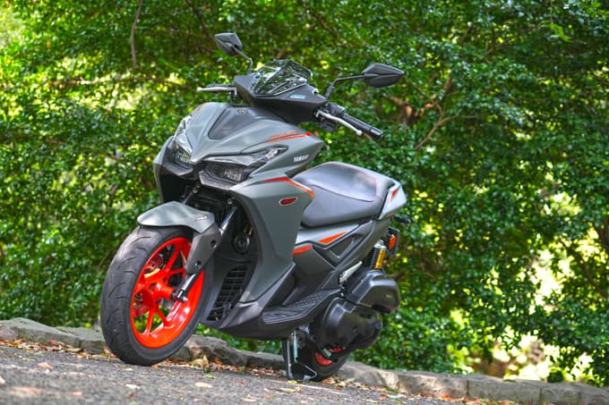 【ヤマハ AEROX 試乗記】プレミアムスポーツコミューターの新定番! 言い訳できない完成度!! 08画像