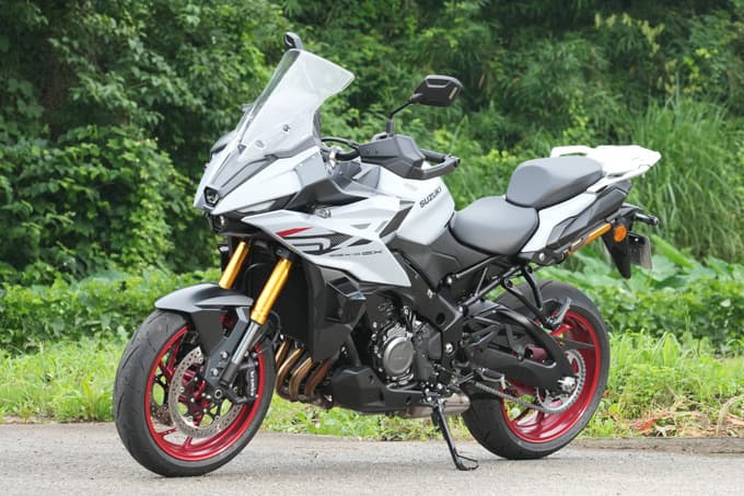 【スズキ GSX-S1000GX試乗記】“餃子”じゃないんだから、“ハネ”をつけただけで売れるなんてことは……。いや、そうではないのです！ 03画像
