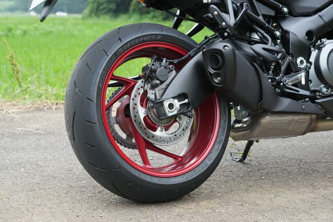 【スズキ GSX-S1000GX試乗記】“餃子”じゃないんだから、“ハネ”をつけただけで売れるなんてことは……。いや、そうではないのです！ 15画像