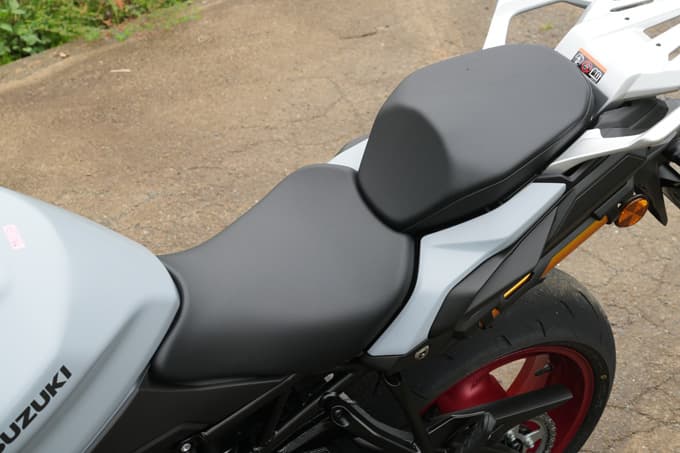 【スズキ GSX-S1000GX試乗記】“餃子”じゃないんだから、“ハネ”をつけただけで売れるなんてことは……。いや、そうではないのです！ 19画像