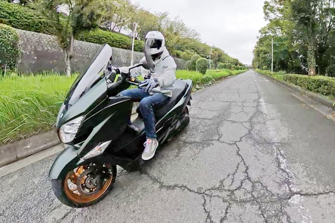 【スズキ バーグマン400 試乗記】大胆にしてジェントルなパフォーマンス! 一台でなんでもこなせる欲張り仕様!! 05画像