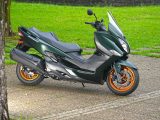 【スズキ バーグマン400 試乗記】大胆にしてジェントルなパフォーマンス！　一台でなんでもこなせる欲張り仕様！！