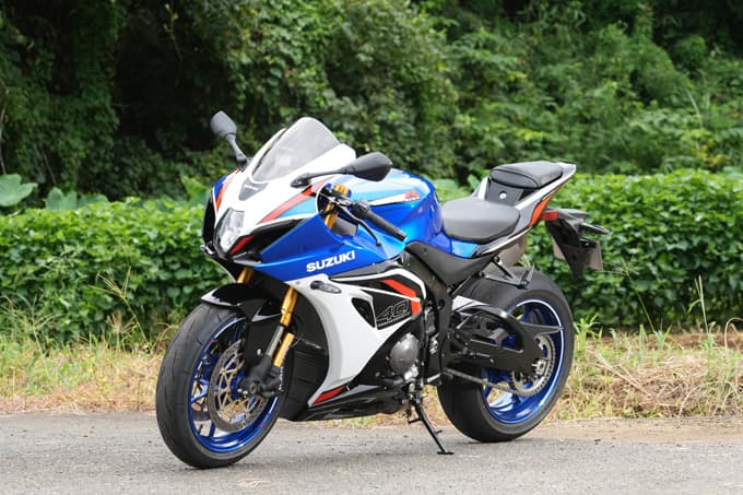 【スズキ GSX-R1000R 試乗記】これぞ究極！　日常に“興奮”を注ぐスズキ最高峰スーパーバイク！！ 02画像