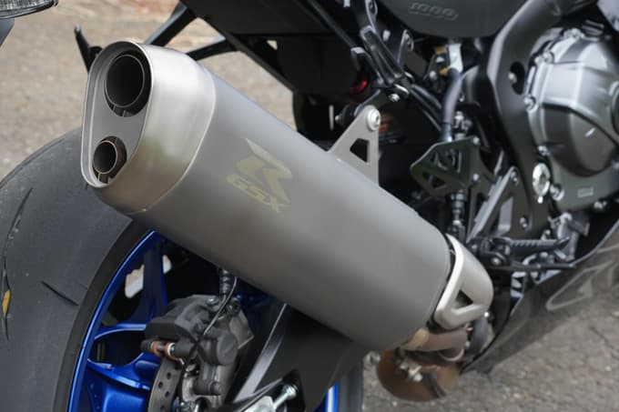 【スズキ GSX-R1000R 試乗記】これぞ究極！　日常に“興奮”を注ぐスズキ最高峰スーパーバイク！！ 14画像
