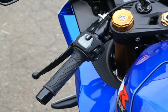 【スズキ GSX-R1000R 試乗記】これぞ究極！　日常に“興奮”を注ぐスズキ最高峰スーパーバイク！！ 20画像