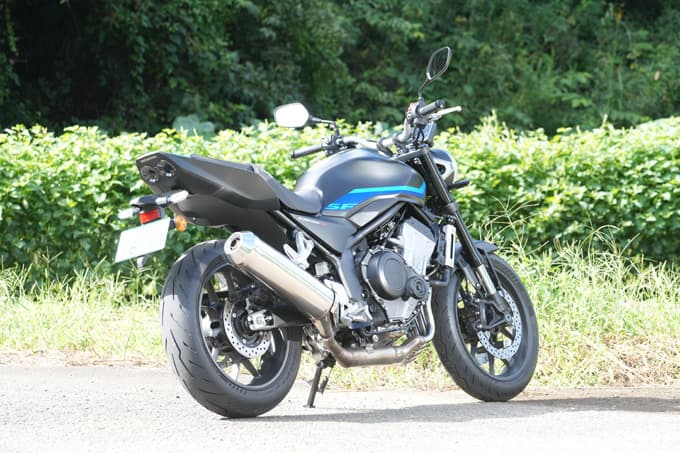 【ホンダ CB400 SUPER FOUR E-Clutch 試乗記】併せ持つ伝統と革新。これは新時代のスタンダードになるべく誕生した!! 11画像