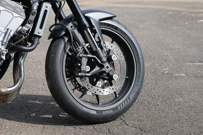 【ホンダ CB400 SUPER FOUR E-Clutch 試乗記】併せ持つ伝統と革新。これは新時代のスタンダードになるべく誕生した!! 14画像