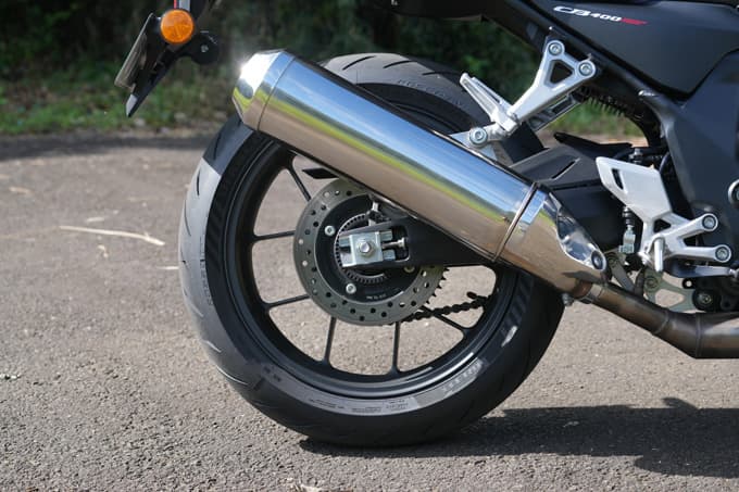 【ホンダ CB400 SUPER FOUR E-Clutch 試乗記】併せ持つ伝統と革新。これは新時代のスタンダードになるべく誕生した!! 23画像