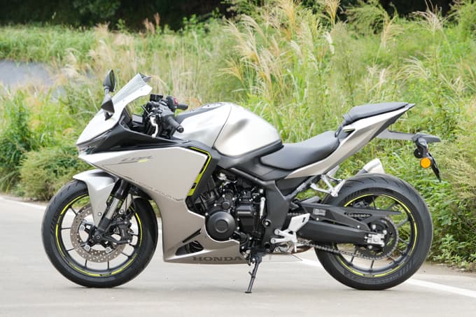 【ホンダ CBR400R FOUR E-Clutch 試乗記】ホンダが世に送るスポーツモデル『CBR』。それは“枠にはまらない”存在なのだ。 06画像