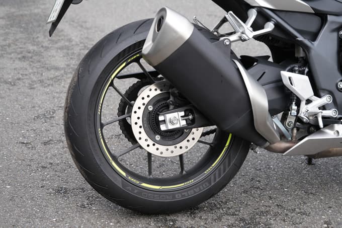 【ホンダ CBR400R FOUR E-Clutch 試乗記】ホンダが世に送るスポーツモデル『CBR』。それは“枠にはまらない”存在なのだ。 16 画像