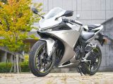 【ホンダ CBR400R FOUR E-Clutch 試乗記】ホンダが世に送るスポーツモデル『CBR』。それは“枠にはまらない”存在なのだ。