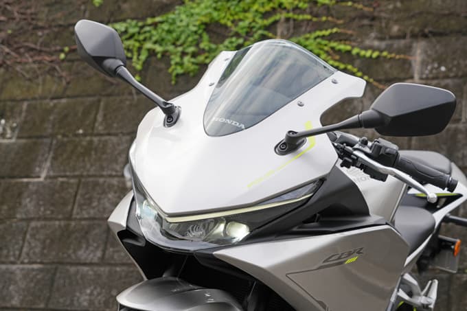 【ホンダ CBR400R FOUR E-Clutch 試乗記】ホンダが世に送るスポーツモデル『CBR』。それは“枠にはまらない”存在なのだ。 17画像