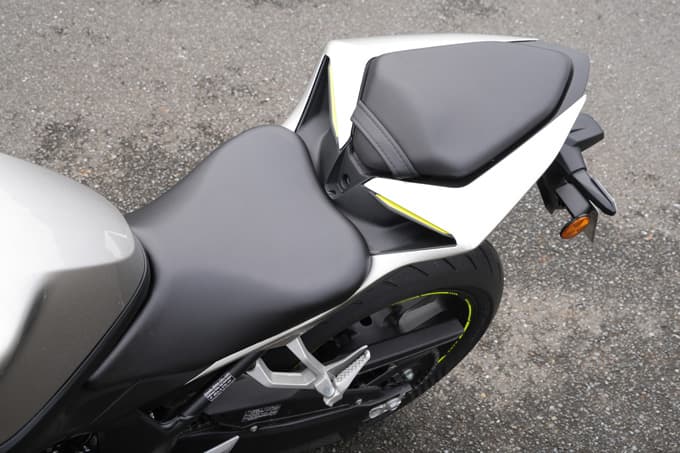 【ホンダ CBR400R FOUR E-Clutch 試乗記】ホンダが世に送るスポーツモデル『CBR』。それは“枠にはまらない”存在なのだ。 20画像