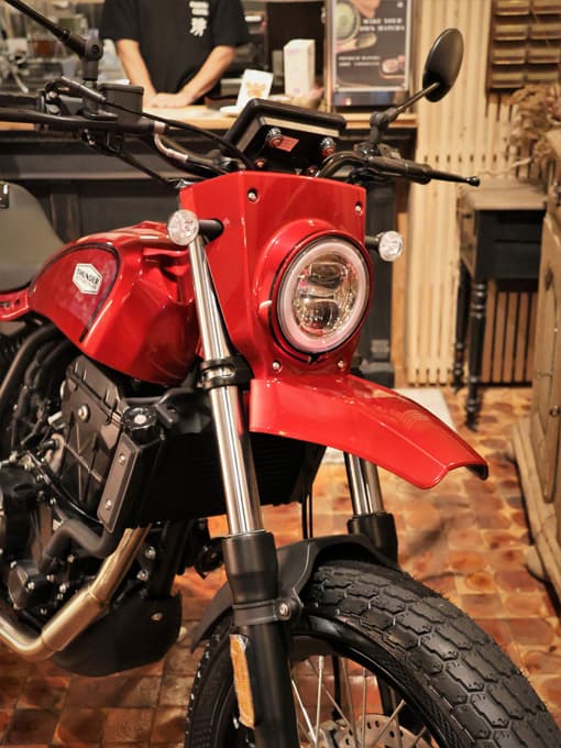 サンダーモーターサイクルがトラッカーシーンに一石を投じる! ニューモデル【FTS250】稲荷町に降臨!!画像05