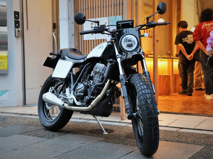 サンダーモーターサイクルがトラッカーシーンに一石を投じる! ニューモデル【FTS250】稲荷町に降臨!!メイン画像