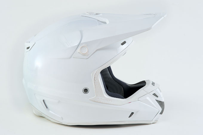 ソアのハイエンドヘルメットが通気冷却効率を大幅に向上する新たなコンセプトで開発 アイテムレビュー オフロードバイクならバイクブロス