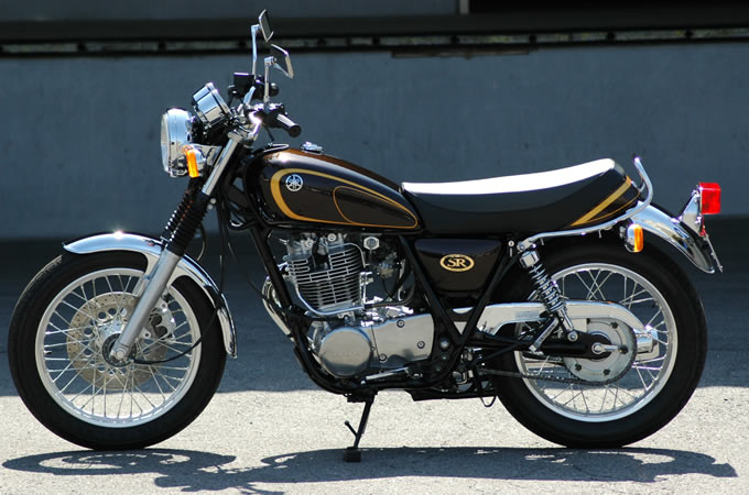 ヤマハ SR400の画像