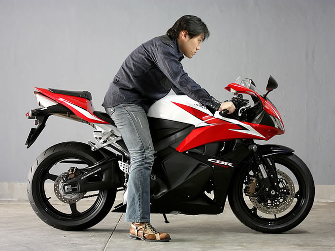 ホンダ CBR600RR ABSの画像