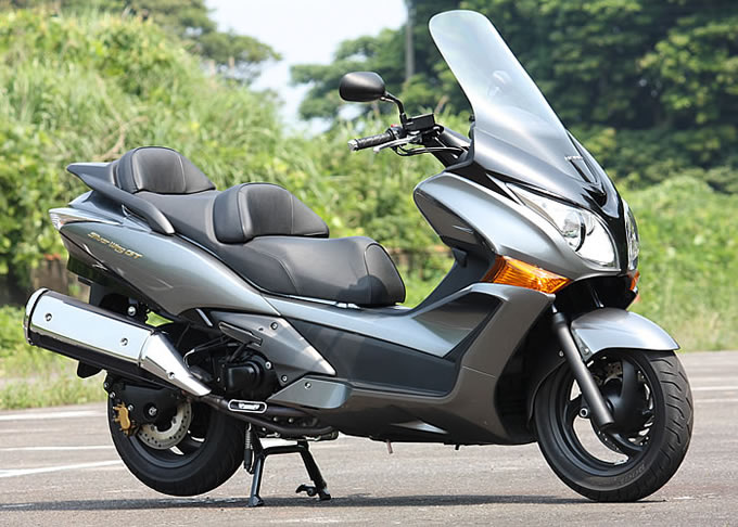 ホンダ シルバーウィングgt 600 Abs 快適な走行性能を追求する大排気量スクーター 試乗インプレ レビュー ビッグスクーターならバイクブロス