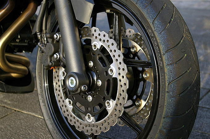 カワサキ ER-6nの画像