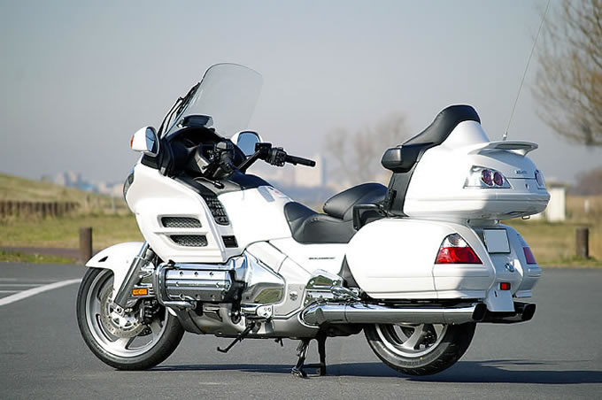 ホンダ GOLDWING GL1800の画像