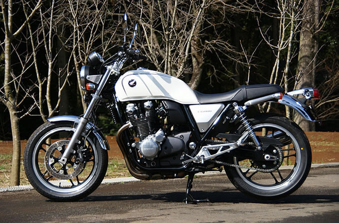 ホンダ CB1100の画像