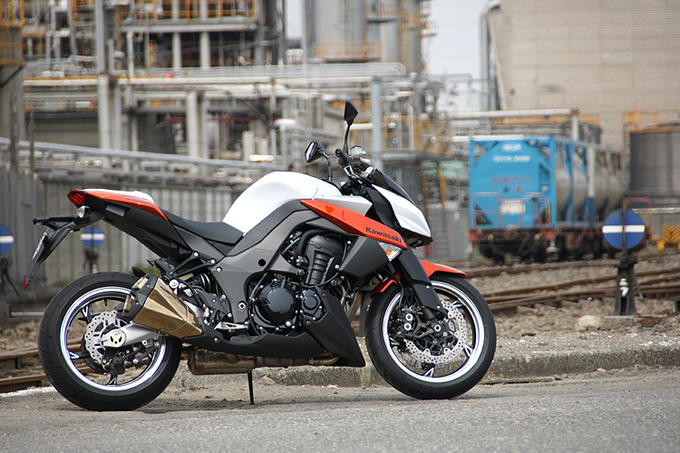 カワサキ Z1000の画像