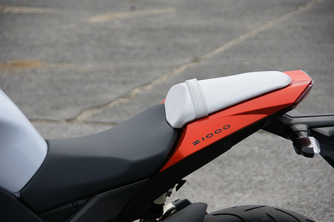 カワサキ Z1000の画像