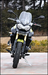 トライアンフ タイガー800 写真