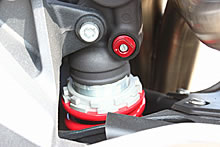 リアサスには新型のリンク式モノショックを採用。サスペンションは前後ともショーワ製のフルアジャスタブルタイプだ。