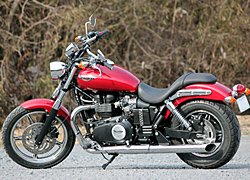 トライアンフ スピードマスター 写真