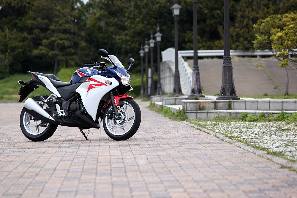 ホンダ CBR250R