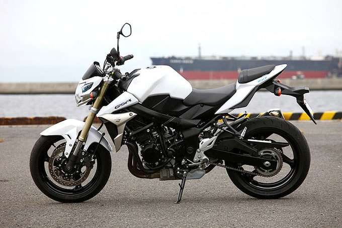 スズキ GSR750の画像