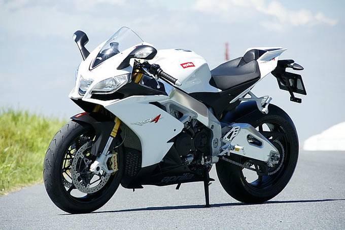 アプリリア RSV4R APRCの画像