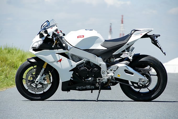 アプリリア RSV4R APRCの画像