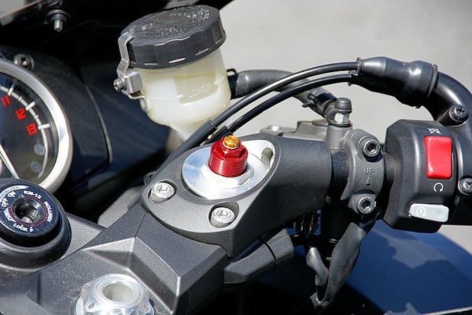 カワサキ ZX-14R – カワサキが追い求めてきた最強伝説 試乗 カワサキ ZX-14R – カワサキが追い求めてきた最強伝説 試乗